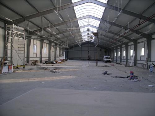Budowa hali produkcyjnej (11)